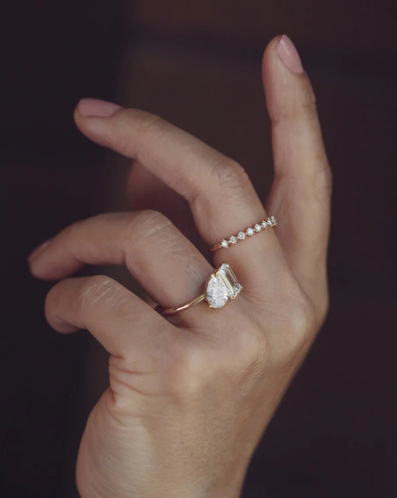 Brilliant Round Moissanite Promise Band