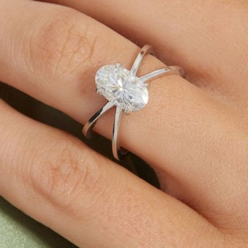 3.0 Carat Oval Moissanite Engagement Ring for Women