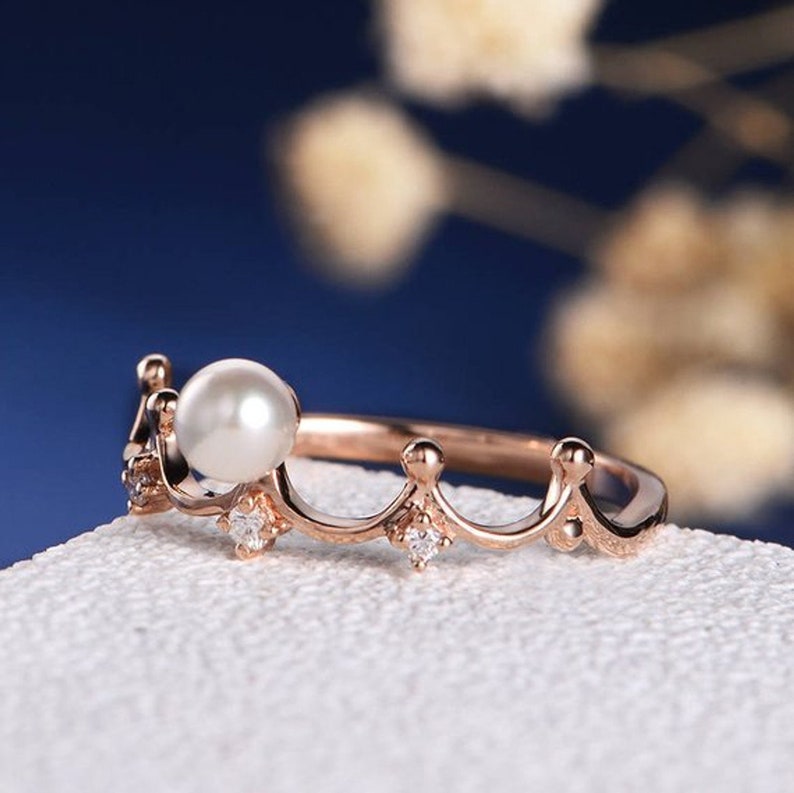 Beautiful Pearl In The Center With 3 Round Moissanite Ring
