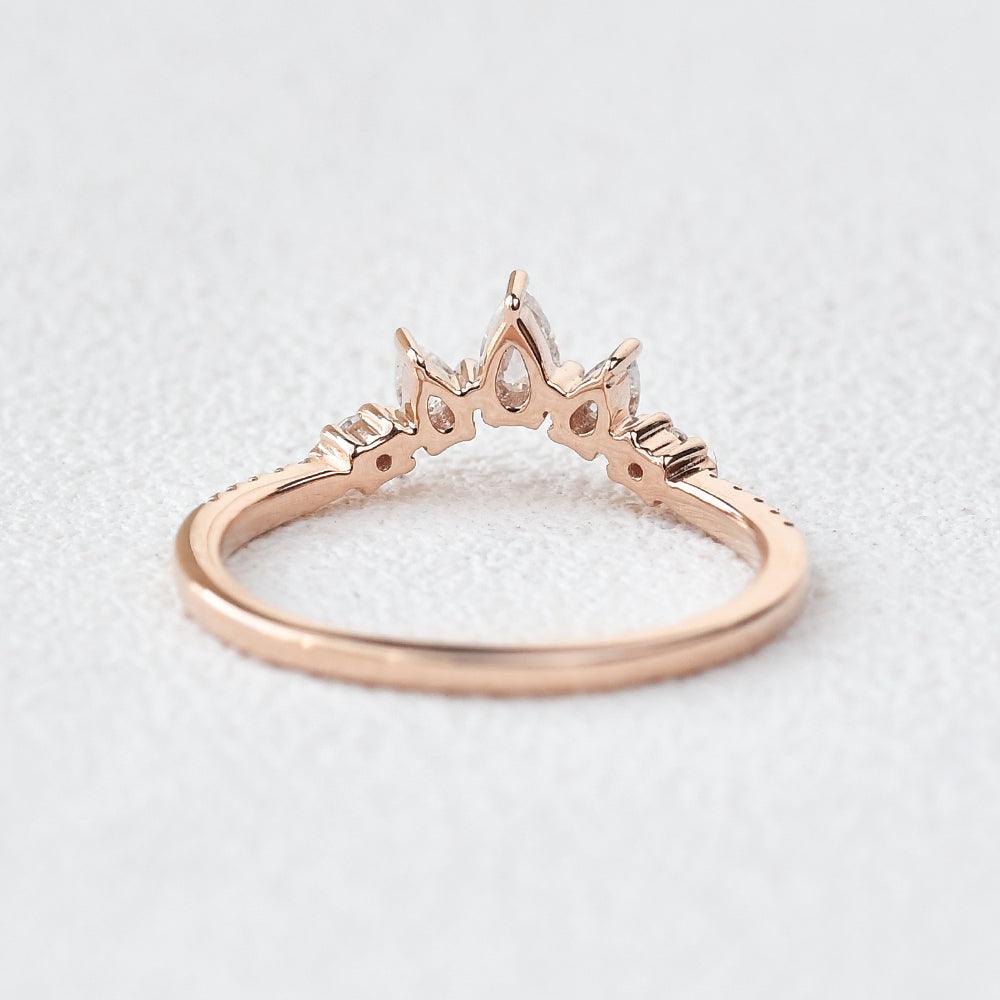 Pear & Round Cut Moissnite Diamond Ring