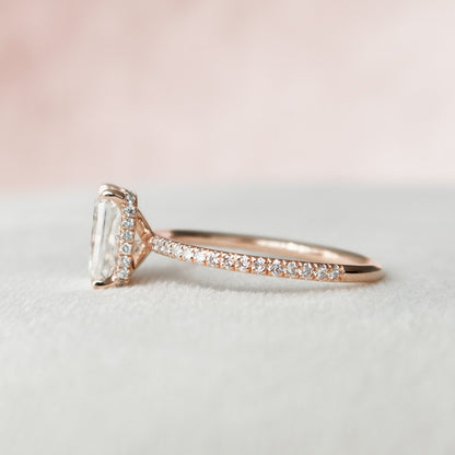 2.5 Ct Emerald & Round Moissanite Diamond Ring