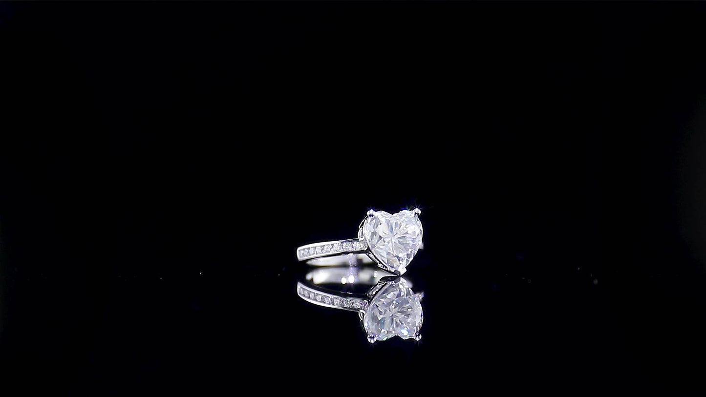 1.5 Ct Heart & Round Moissanite Engagement Ring