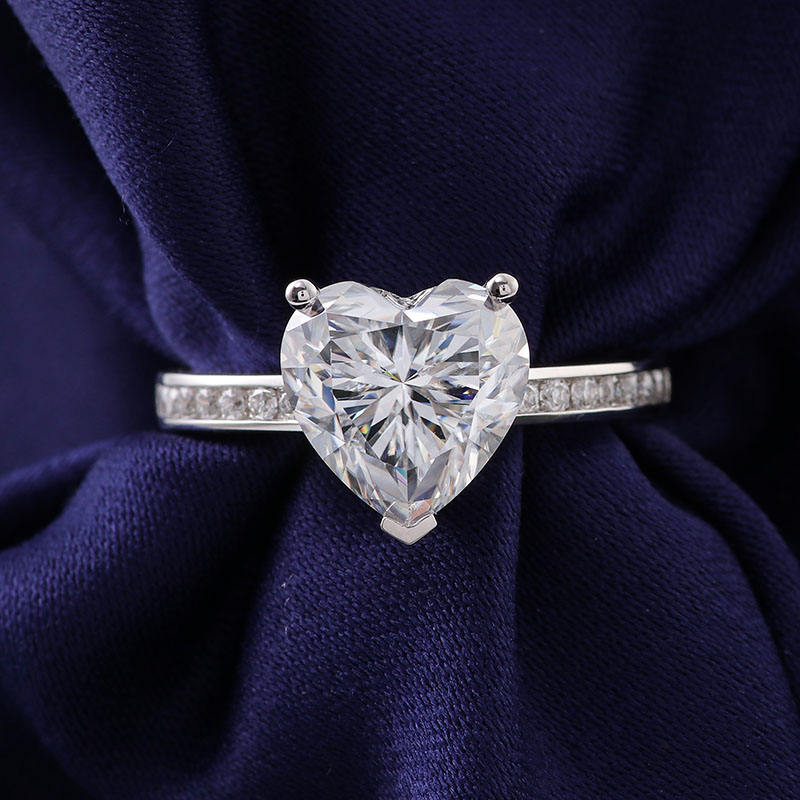 1.5 Ct Heart & Round Moissanite Engagement Ring