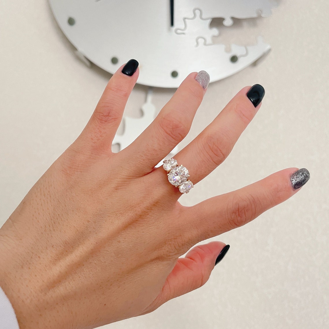 2.0 CT Oval Moissanite Engagement Ring