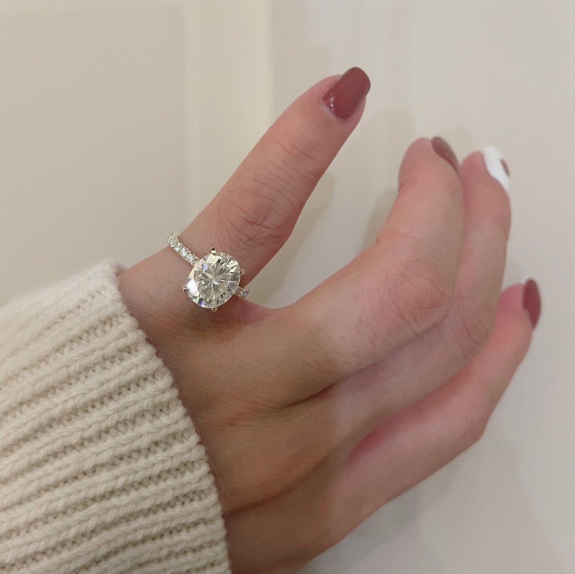 2.02 Ct Oval Moissanite With Round Cut Engagement Ring