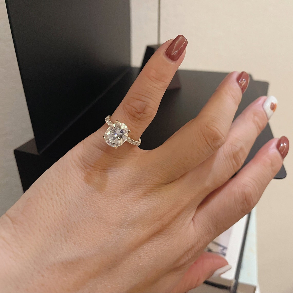 2.02 Ct Oval Moissanite With Round Cut Engagement Ring