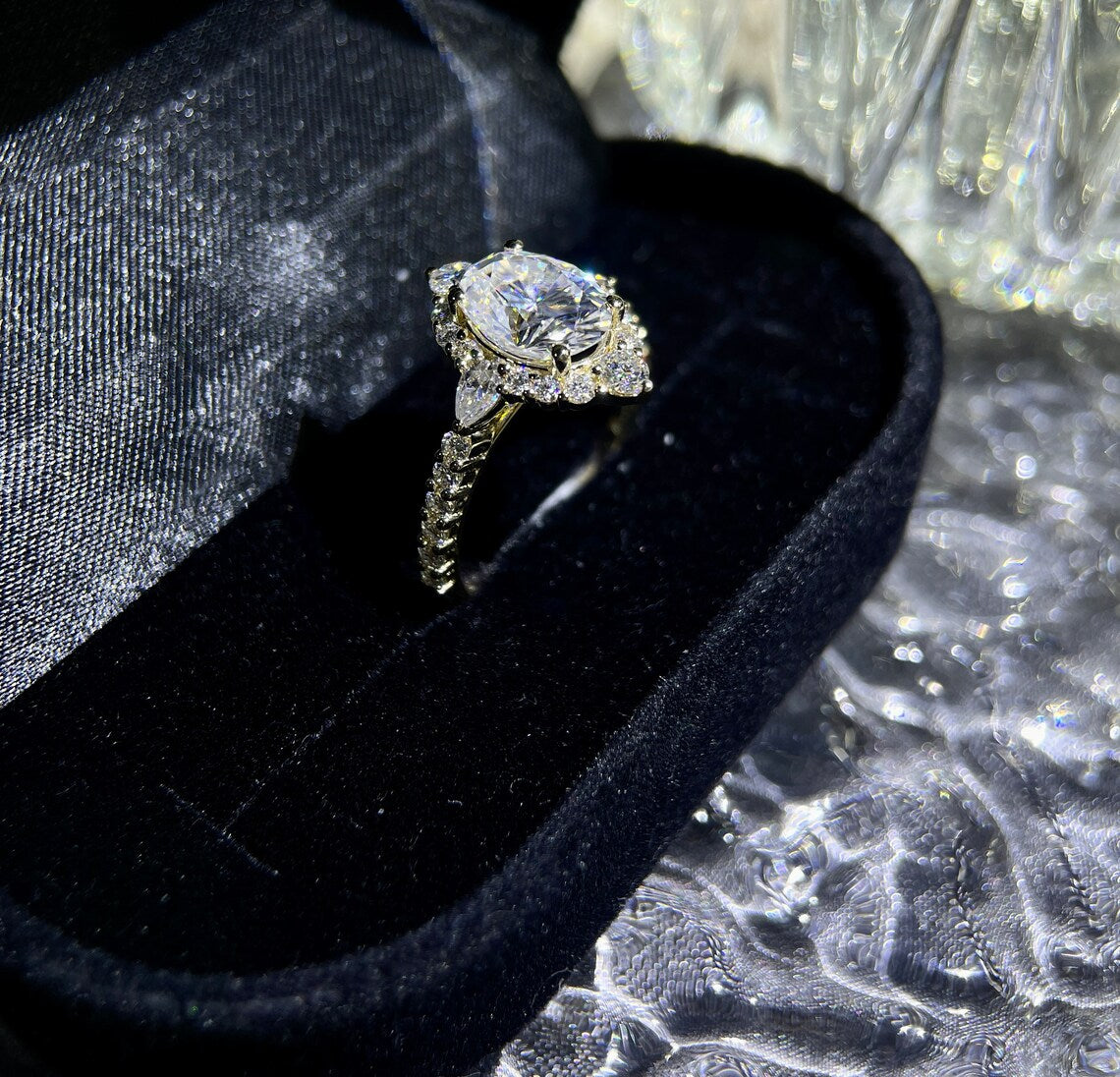 2.55 Ct Oval Moissanite Wedding Ring