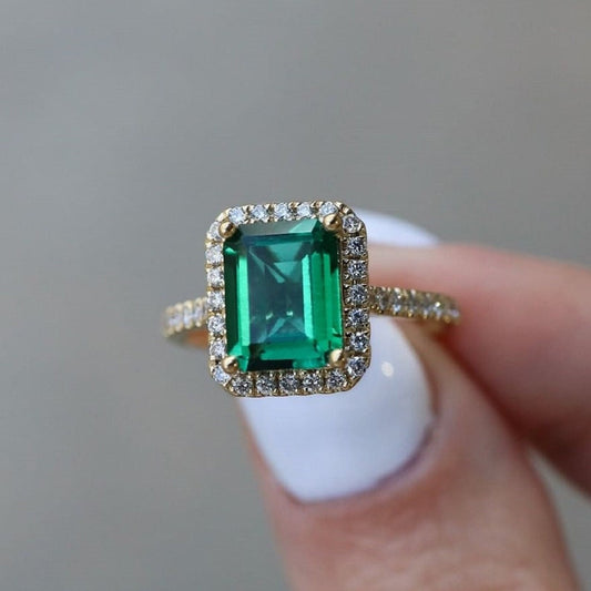 3.00 Ct Green Emerald Wedding Ring