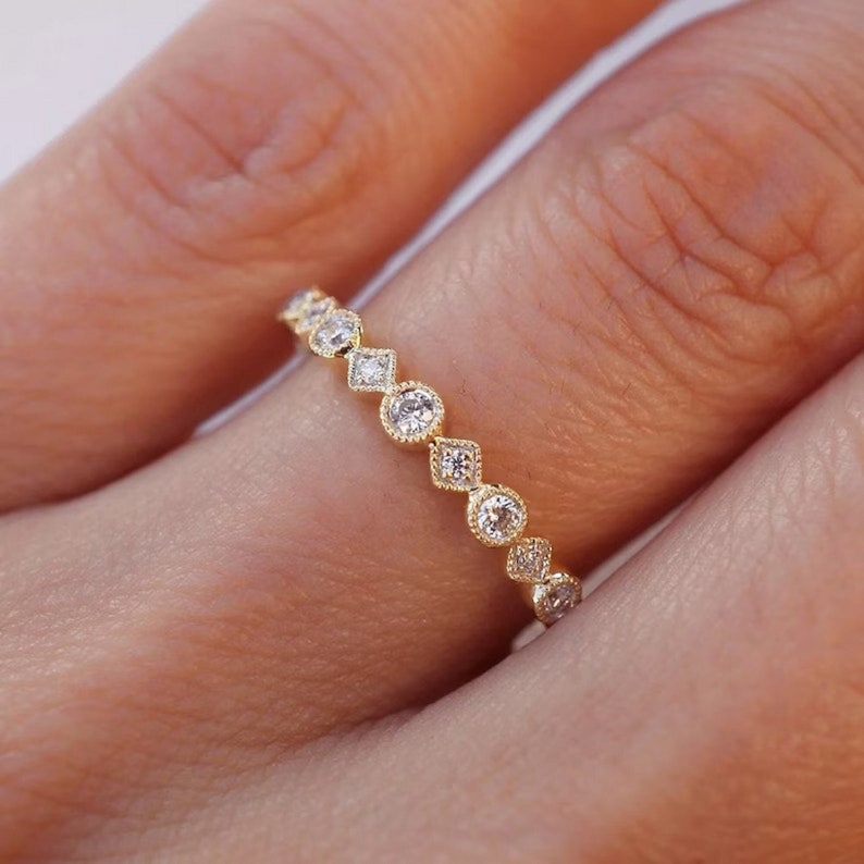 Brilliant Round Diamond Moissanite Promise Ring