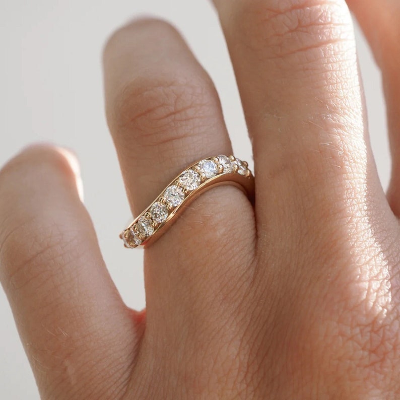 Brilliant Round Moissanite Promise Band