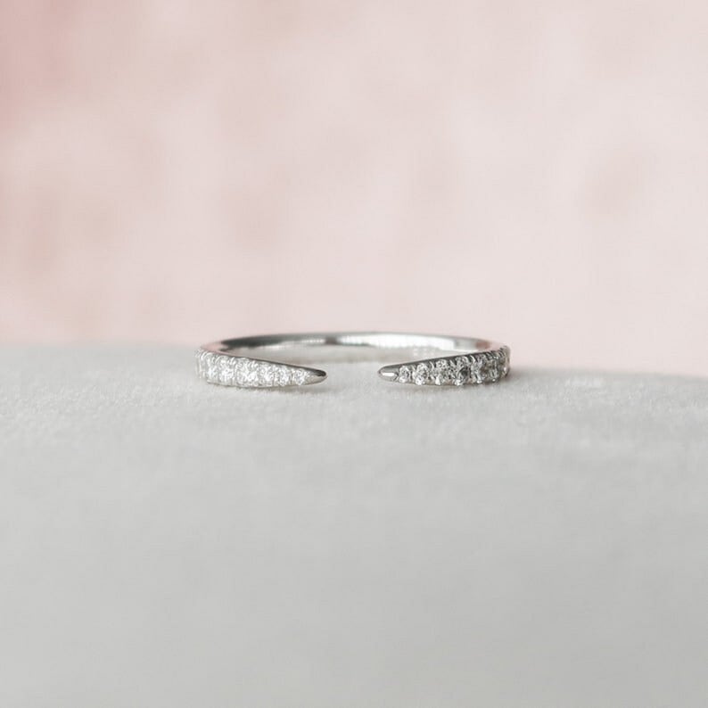 Brilliant Round Moissanite Promise Band