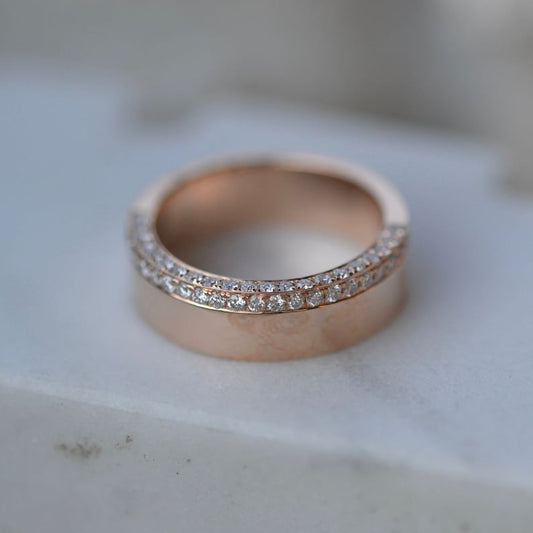 Beautiful Moissanite Couple Band