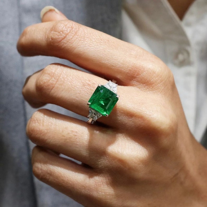 4.00 Ct Green Emerald With Trapezoid Moissanite Engagement Ring