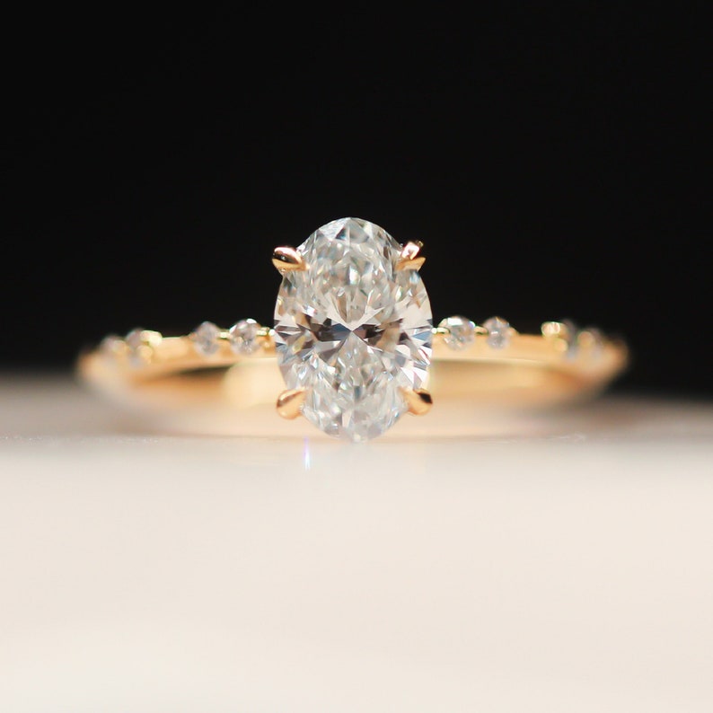 1.93 Ct Moissanite Oval Engagement Ring