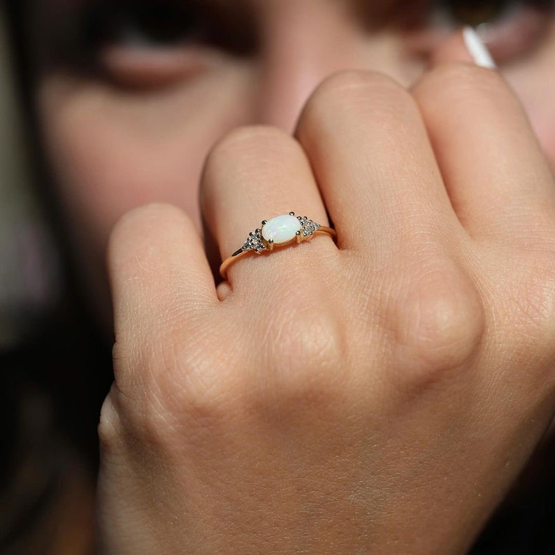 1.0 Ct Ethiopian opal With Round Moissanite Engagement Ring