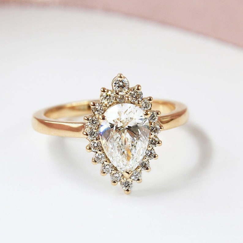 2.0 Ct Pear Moissanite Engagement Ring