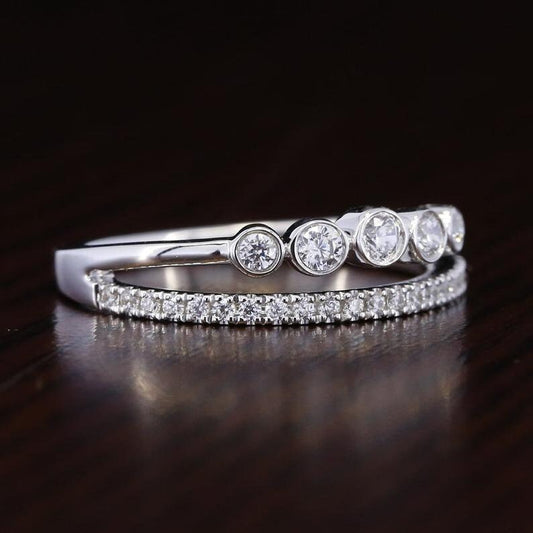 Brilliant Round Moissanite Weding Ring