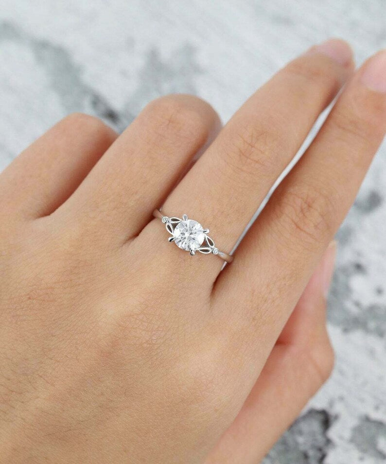 2.0 Ct Brilliant Round Moissanite Engagement Ring