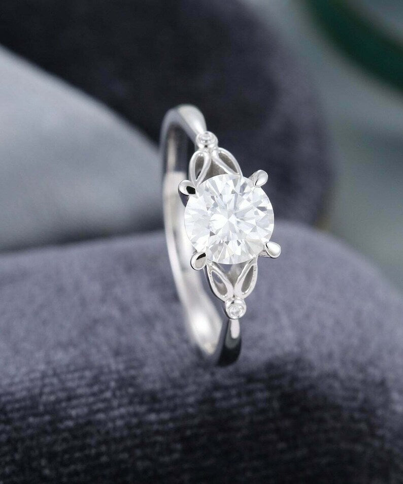 2.0 Ct Brilliant Round Moissanite Engagement Ring