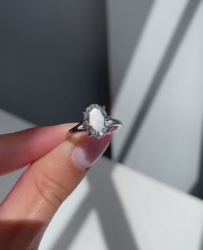 2.0 Ct Oval Moissanite Engagement Ring
