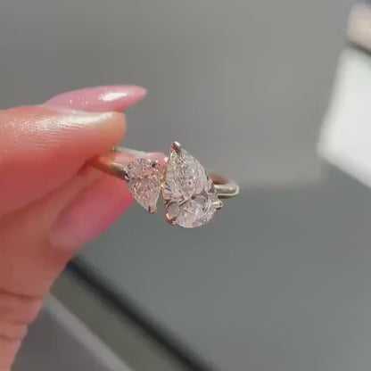 2.0 Ct Pear Moissanite Engagement Ring